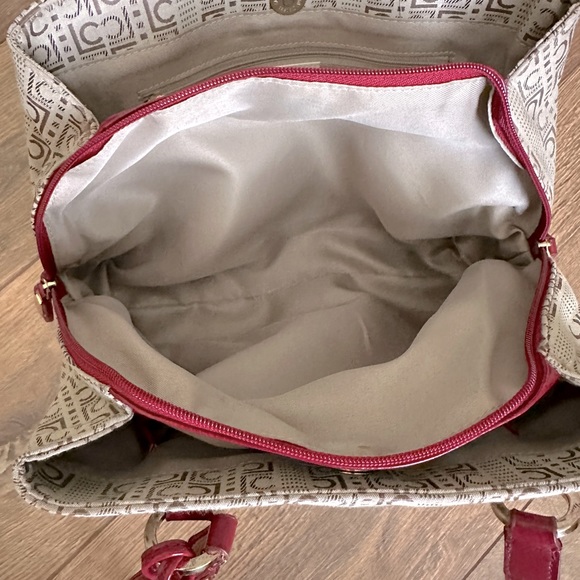 Liz Claiborne Handbag with Red Trim. Excellent condition. - Picture 7 of 11